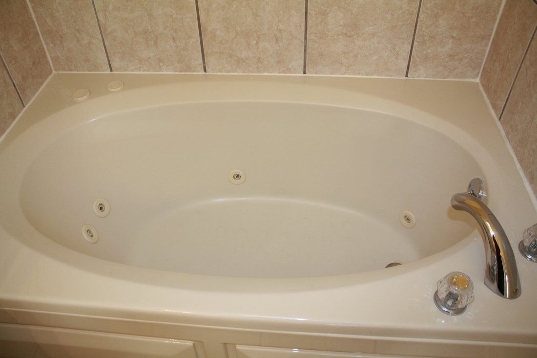 Asbury Place Condominium Bathroom | Desert Crest LLC