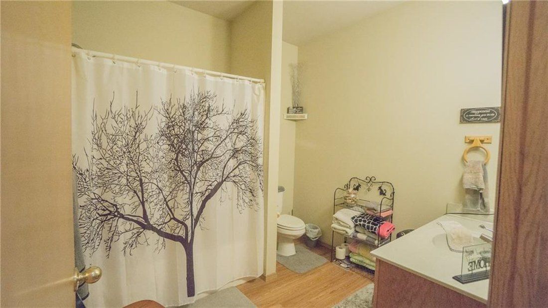 Coventry Meadows Bathroom | Desert Crest LLC