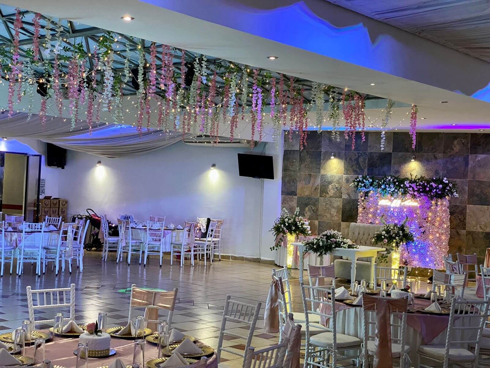 SALÓN DE EVENTOS MONTECARLO