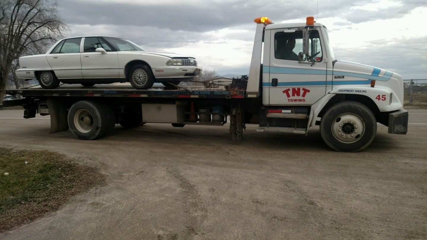 A company that gives cash for cars, hauling off a vehicle in Meridian, ID