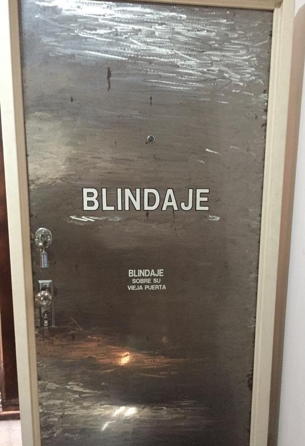 Blindaje sobre puerta existente