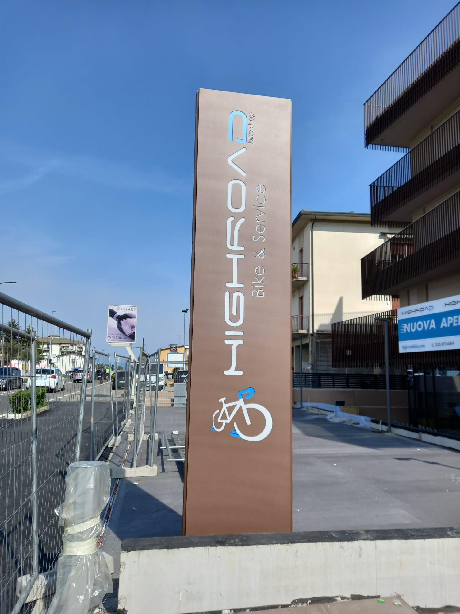 TOTEM PUBBLICITARI