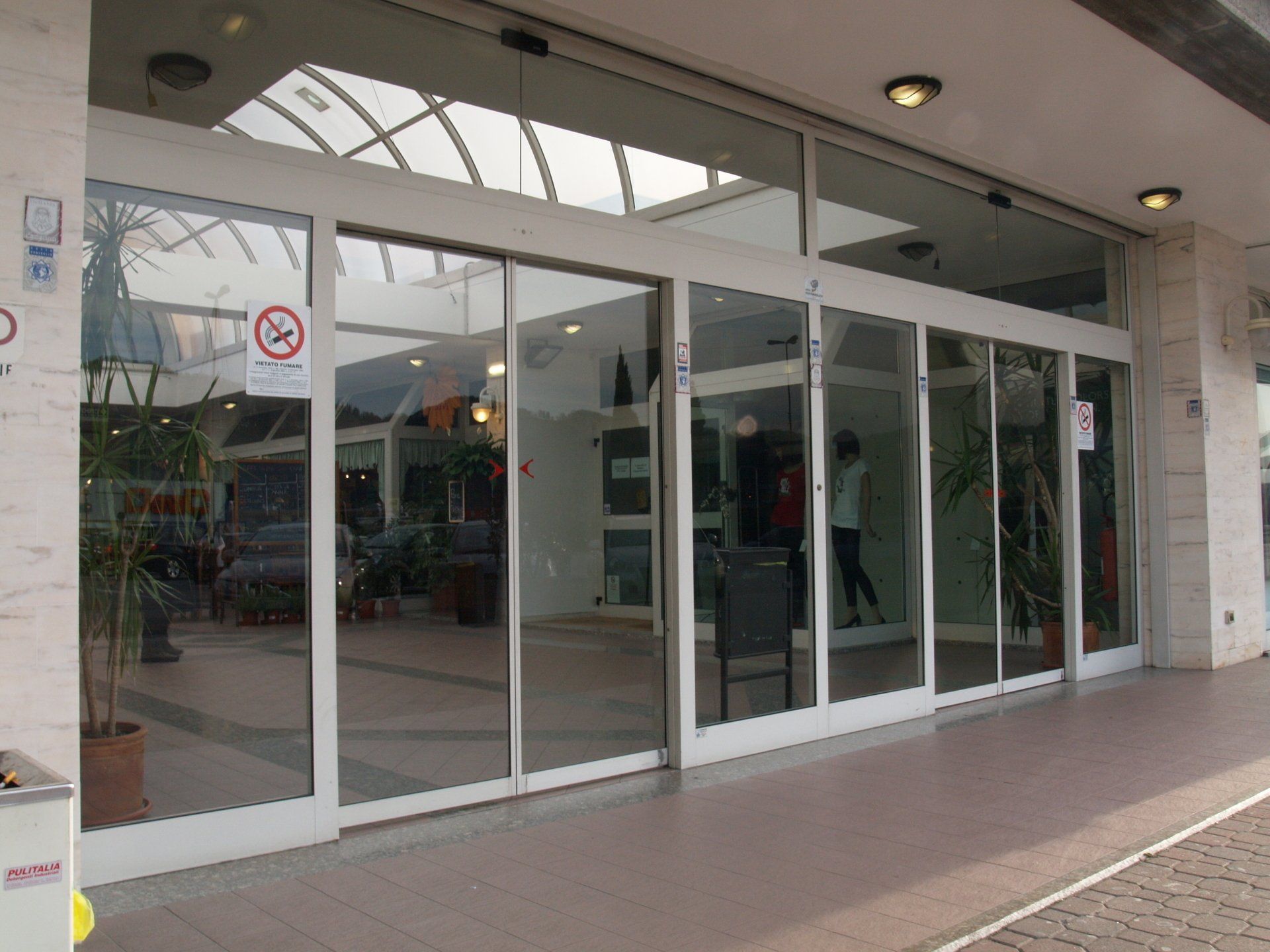 porta lineare supermercato