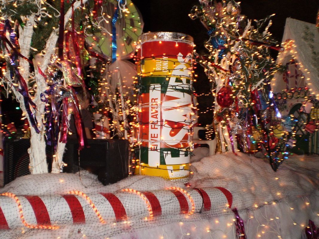 A can of soda that says live flavor on it