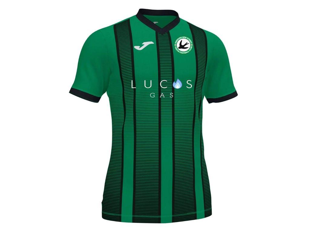 Proud sponsor of New Street u14 girls football team