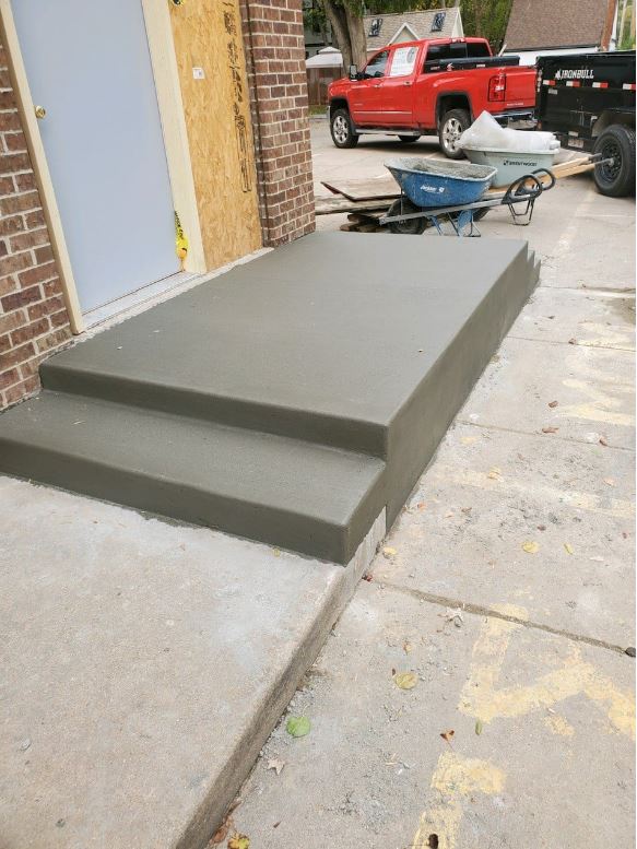 After Look Of Concrete Stairs — Lincoln, NE — Rodriguez Concrete, LLC