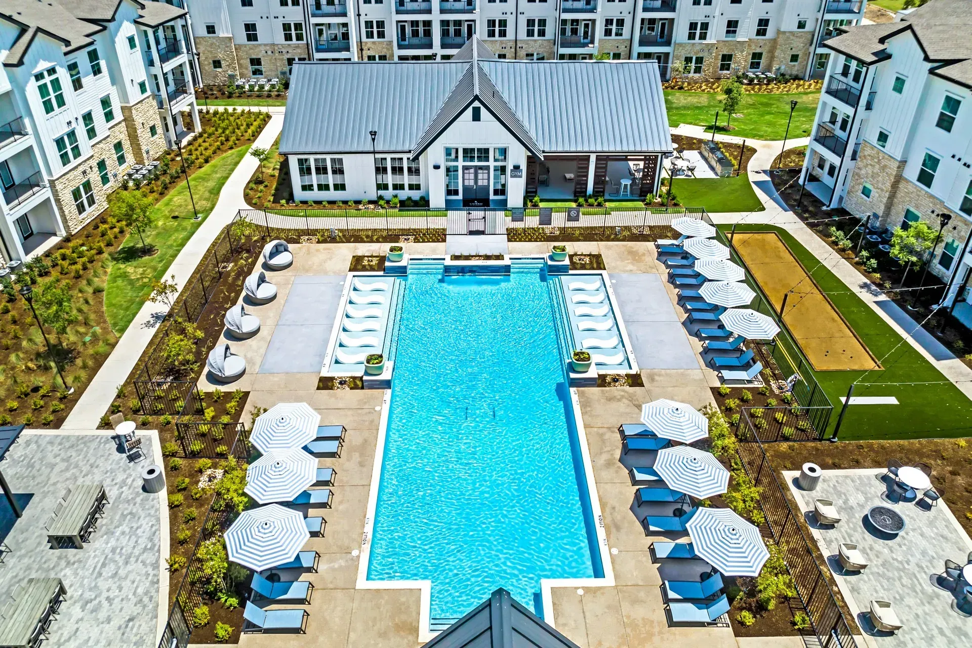 Atlas Bluewood Apartments
