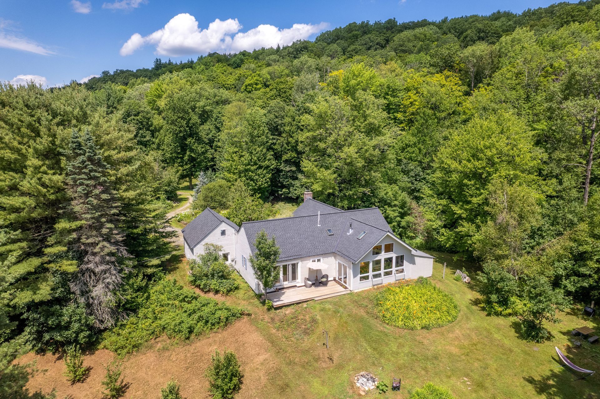 Pet friendly vacation home near woodstock vt