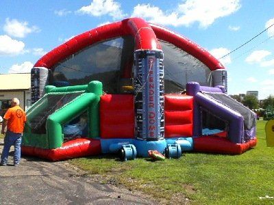 Large Bounce House – New Philadelphia, OH – Centre Party Rental