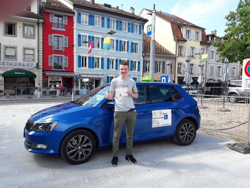 élève abm drive ayant réussi son permis