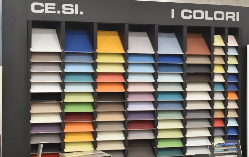 Campionario di piastrelle e rivestimenti