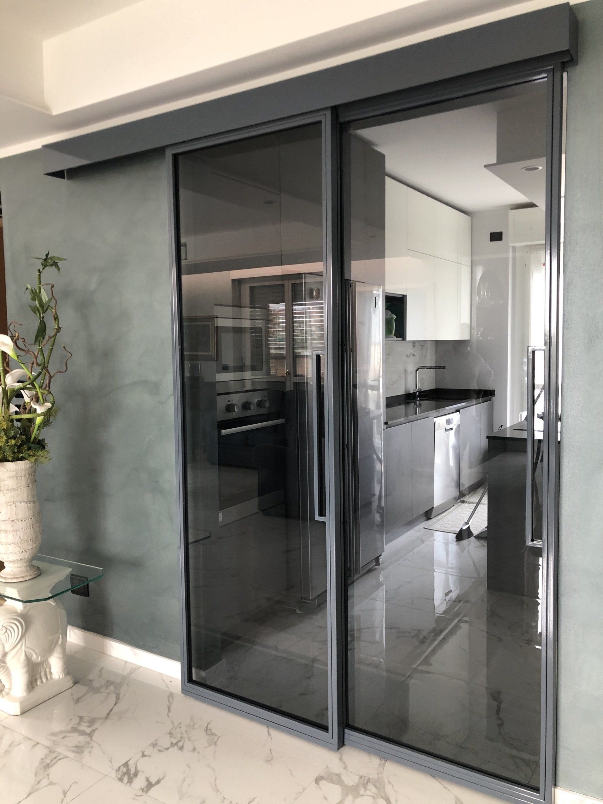 porta scorrevole chiusa