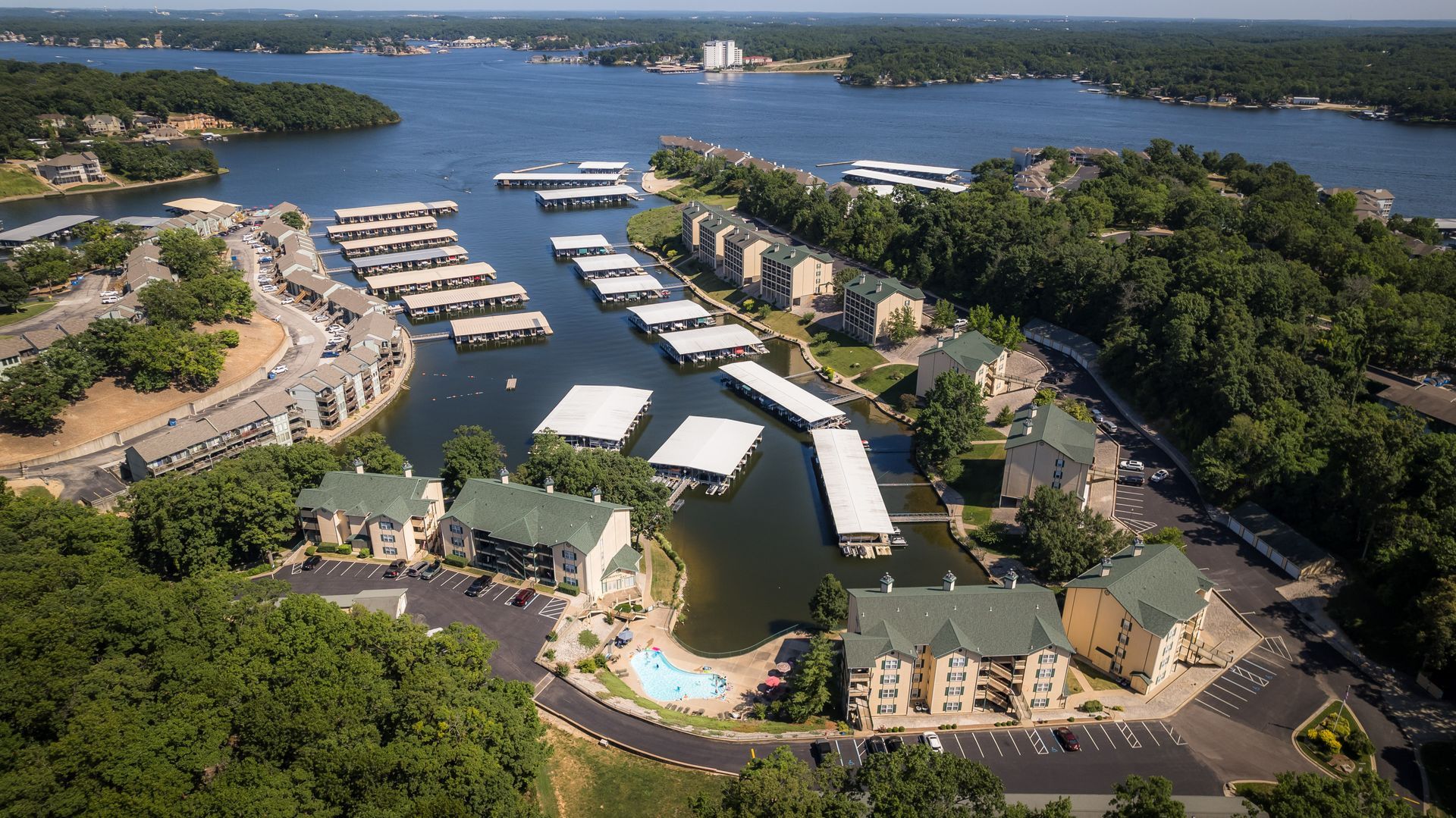 condos and townhome sin lake of the ozarks