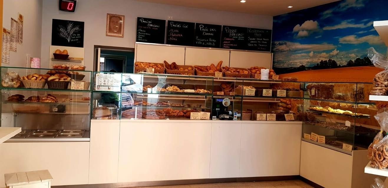 Vista interna di un panificio,