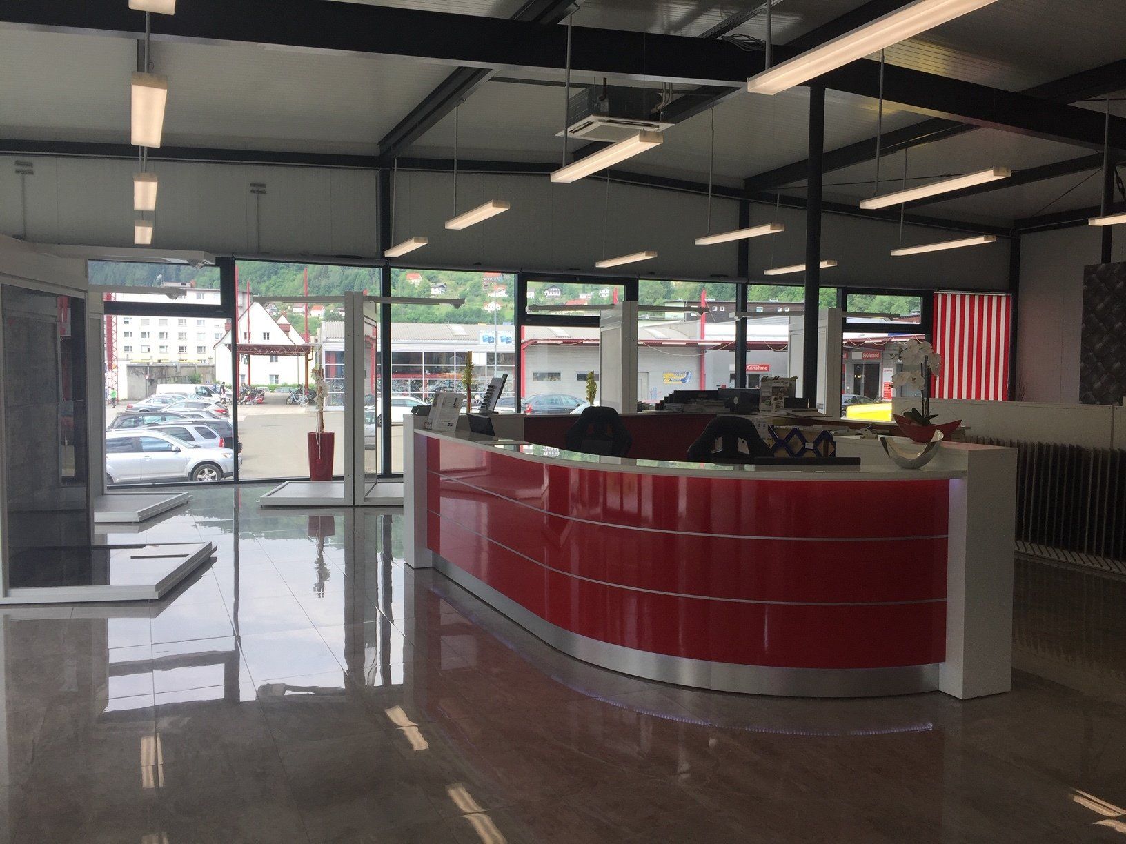 Hallenbau Pfeiffer, Bauplanung, Geschäftszentren, Bürobau