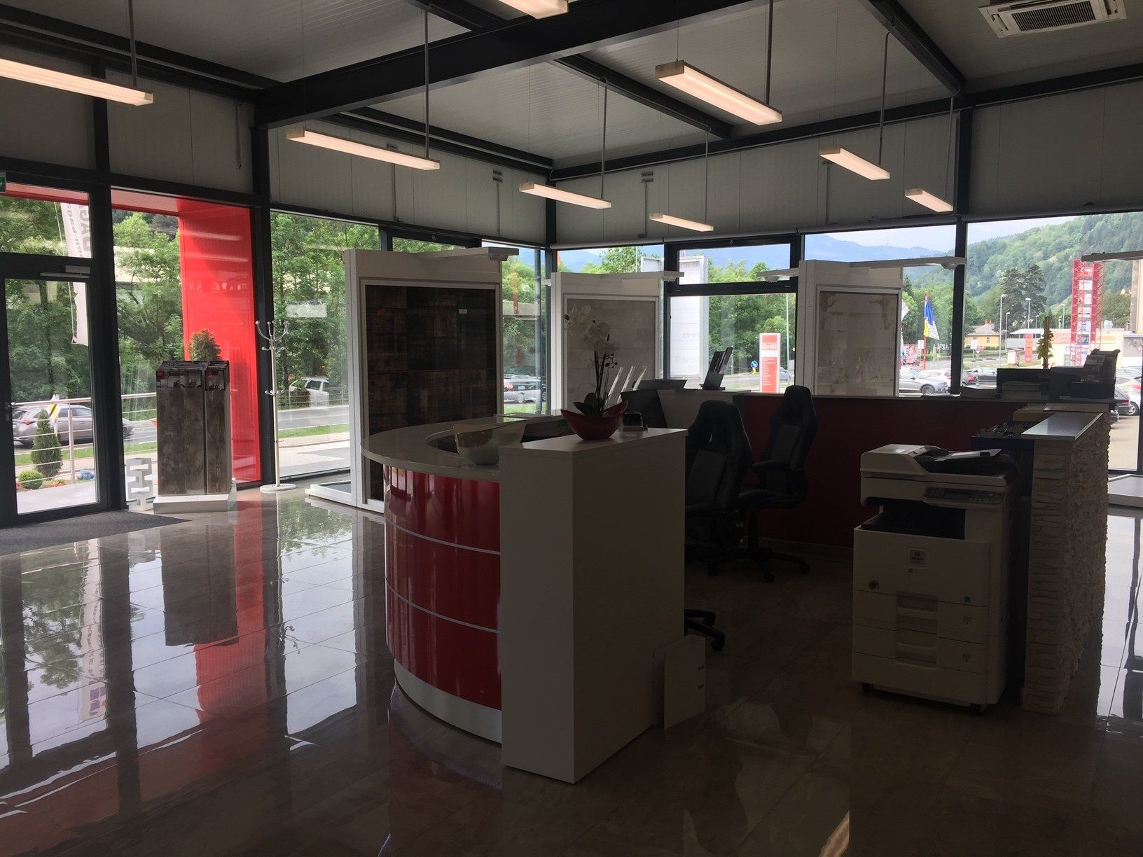 Hallenbau Pfeiffer, Bauplanung, Geschäftszentren, Bürobau