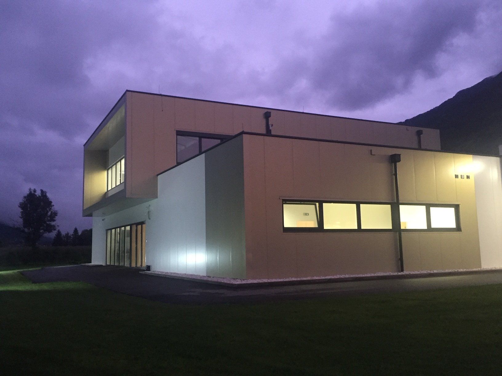 Hallenbau Pfeiffer, Bauplanung, Industriebetrieb