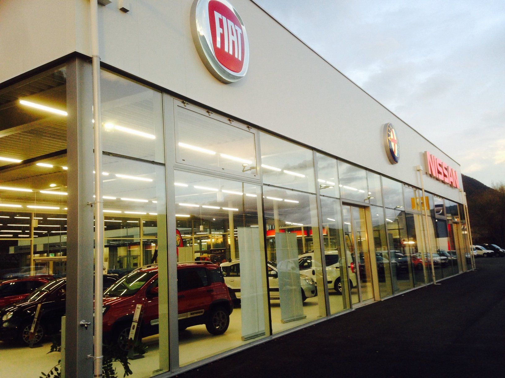 Hallenbau Pfeiffer, Bauplanung, Autohäuser, Neubau, Sanierung