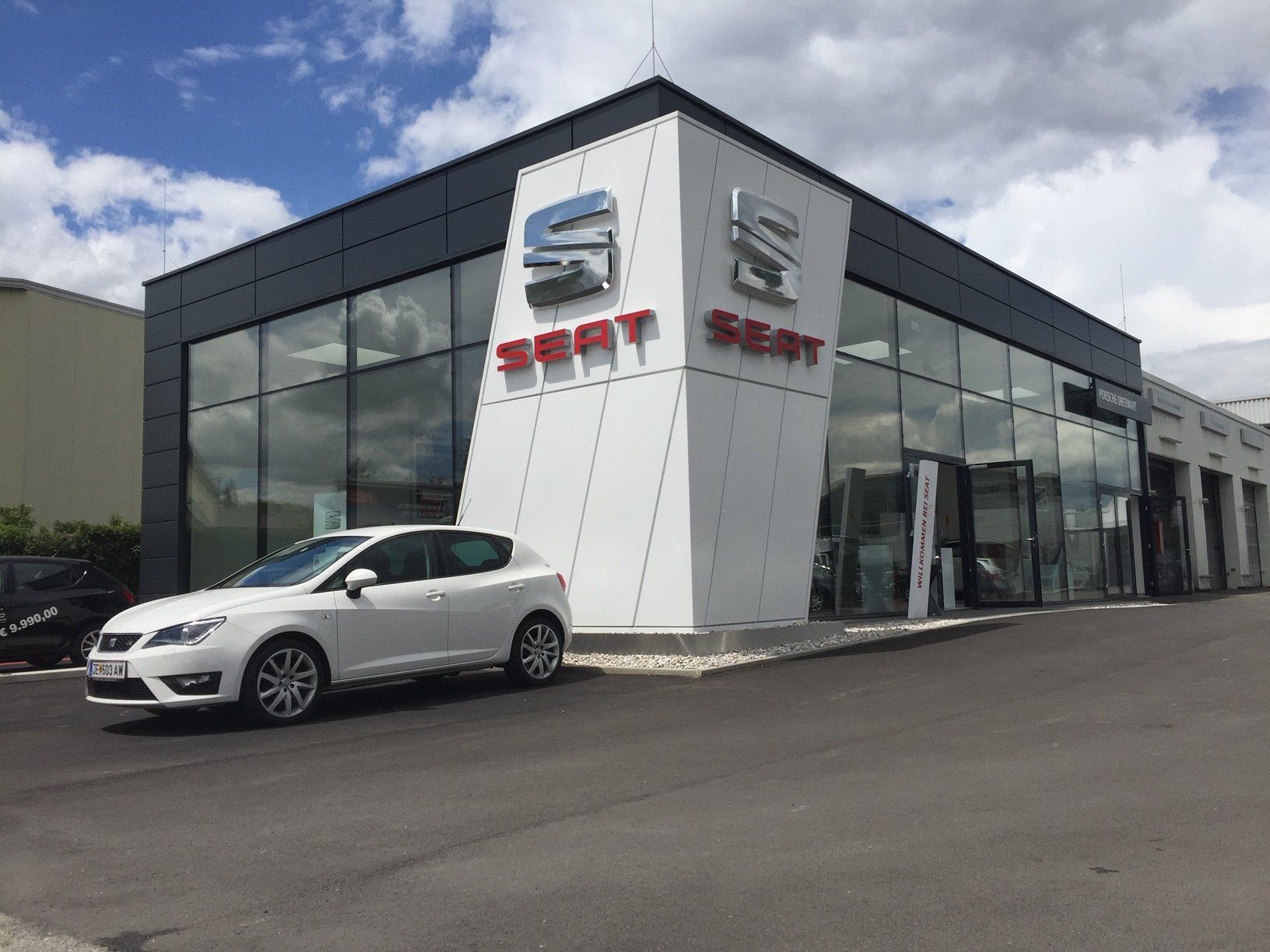 Hallenbau Pfeiffer, Bauplanung, Autohäuser, Neubau, Sanierung