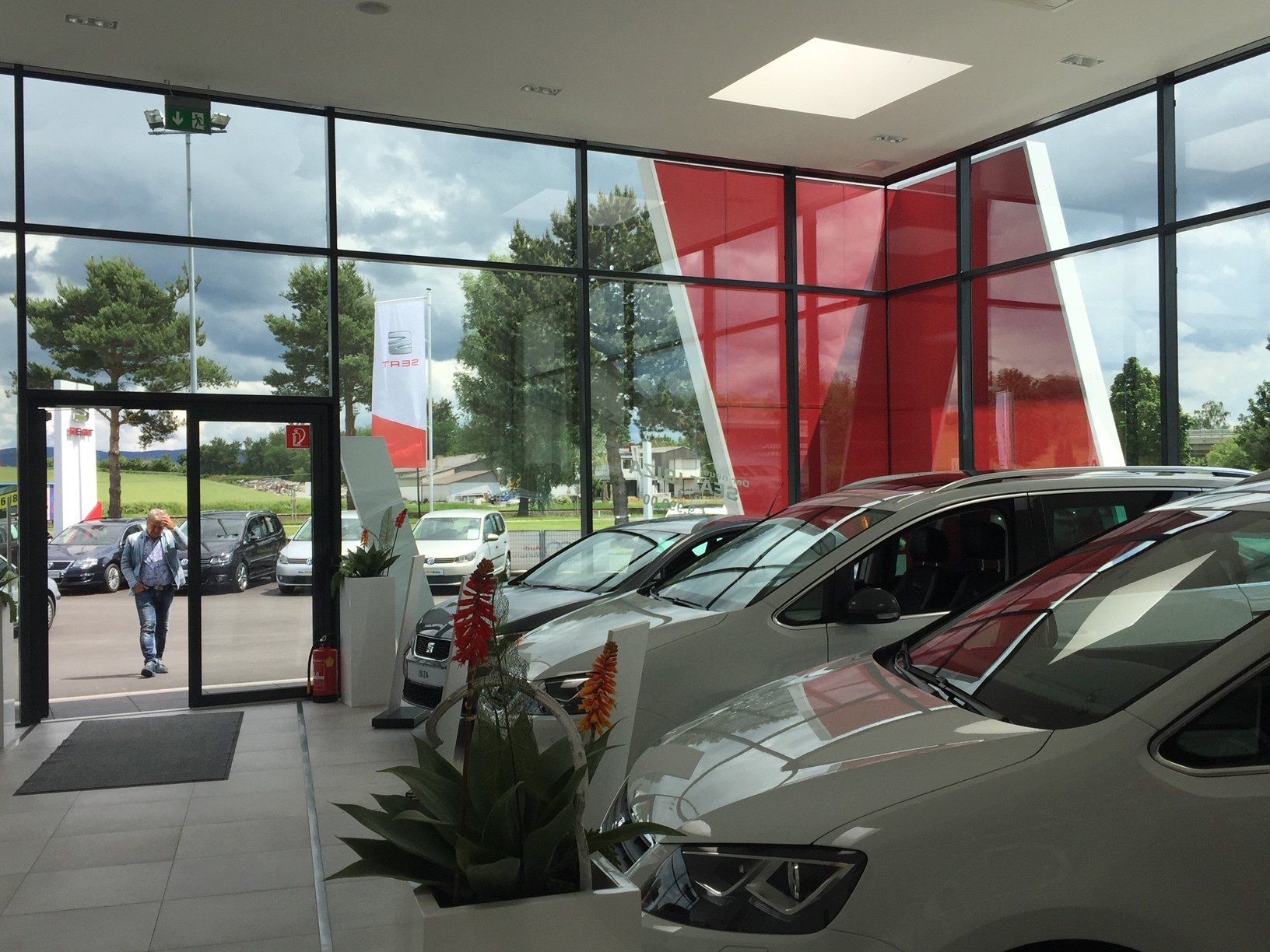 Hallenbau Pfeiffer, Bauplanung, Autohäuser, Neubau, Sanierung