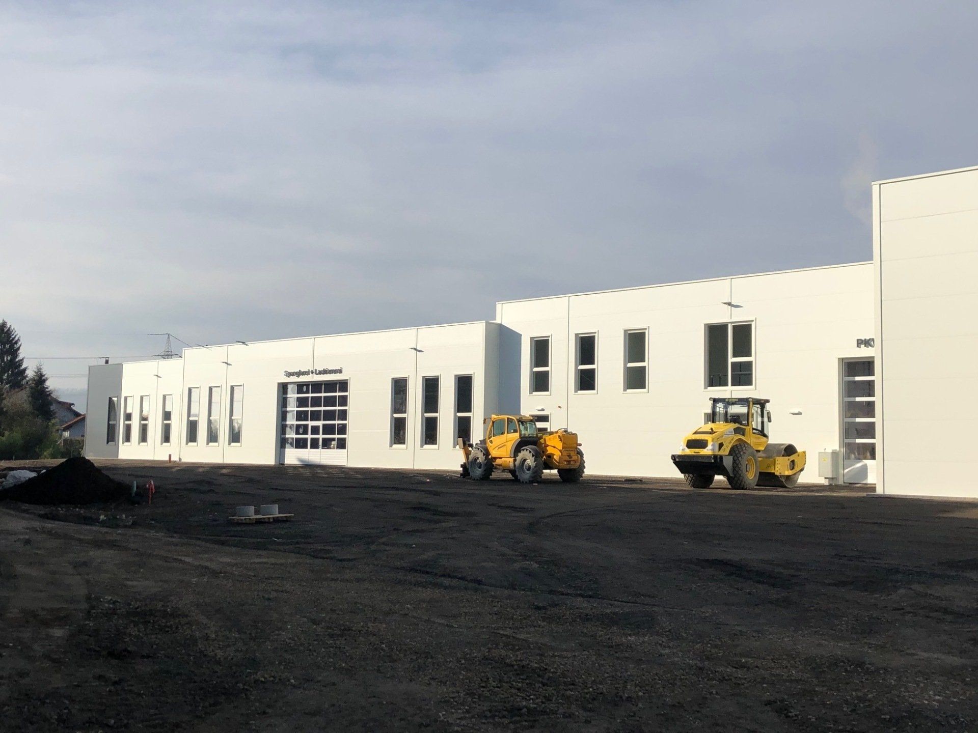 Hallenbau Pfeiffer, Bauplanung, Autohäuser, Neubau, Sanierung