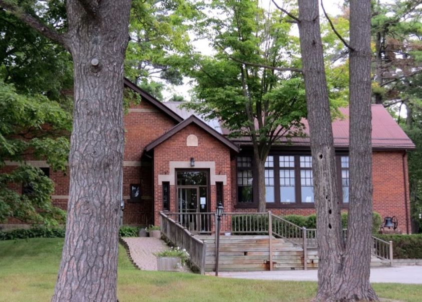 Pine Grove Veterinary Hospital Veterinarian in Orillia