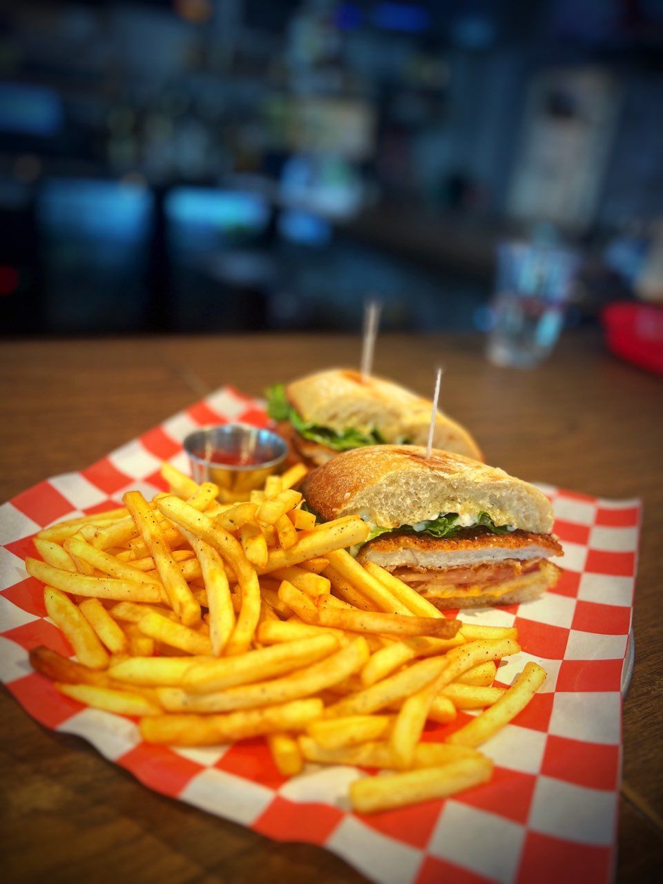 Delicious Food Specials at Pat’s Bar & Grill – Tasty Deals & Daily Offers in Lake Hopatcong