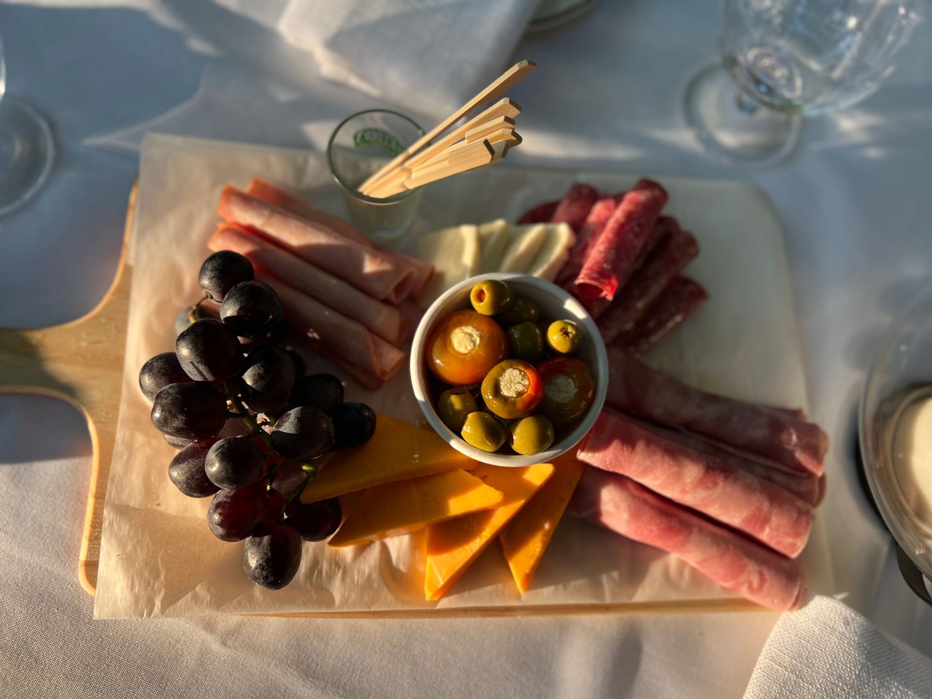 Delicious Food Specials at Pat’s Bar & Grill – Tasty Deals & Daily Offers in Lake Hopatcong