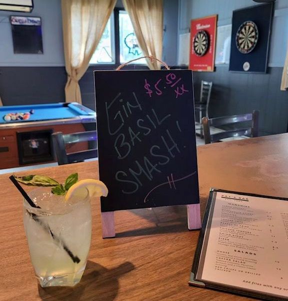 Drink Specials at Pat’s Bar & Grill – Refreshing Cocktails, Beer Deals & Happy Hour in Lake Hopatcong
