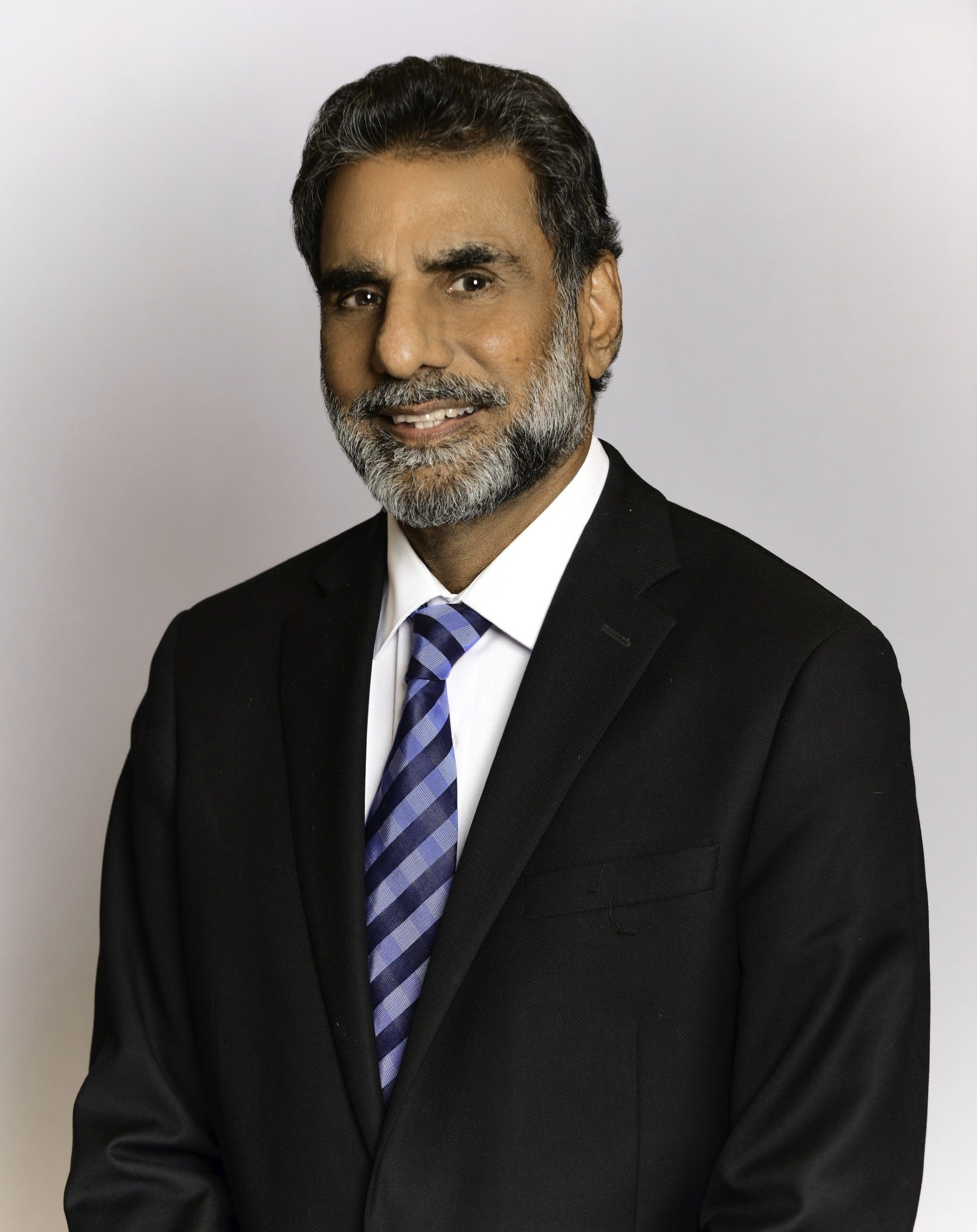 Dr. Baltej Bill, Senior Medical Director