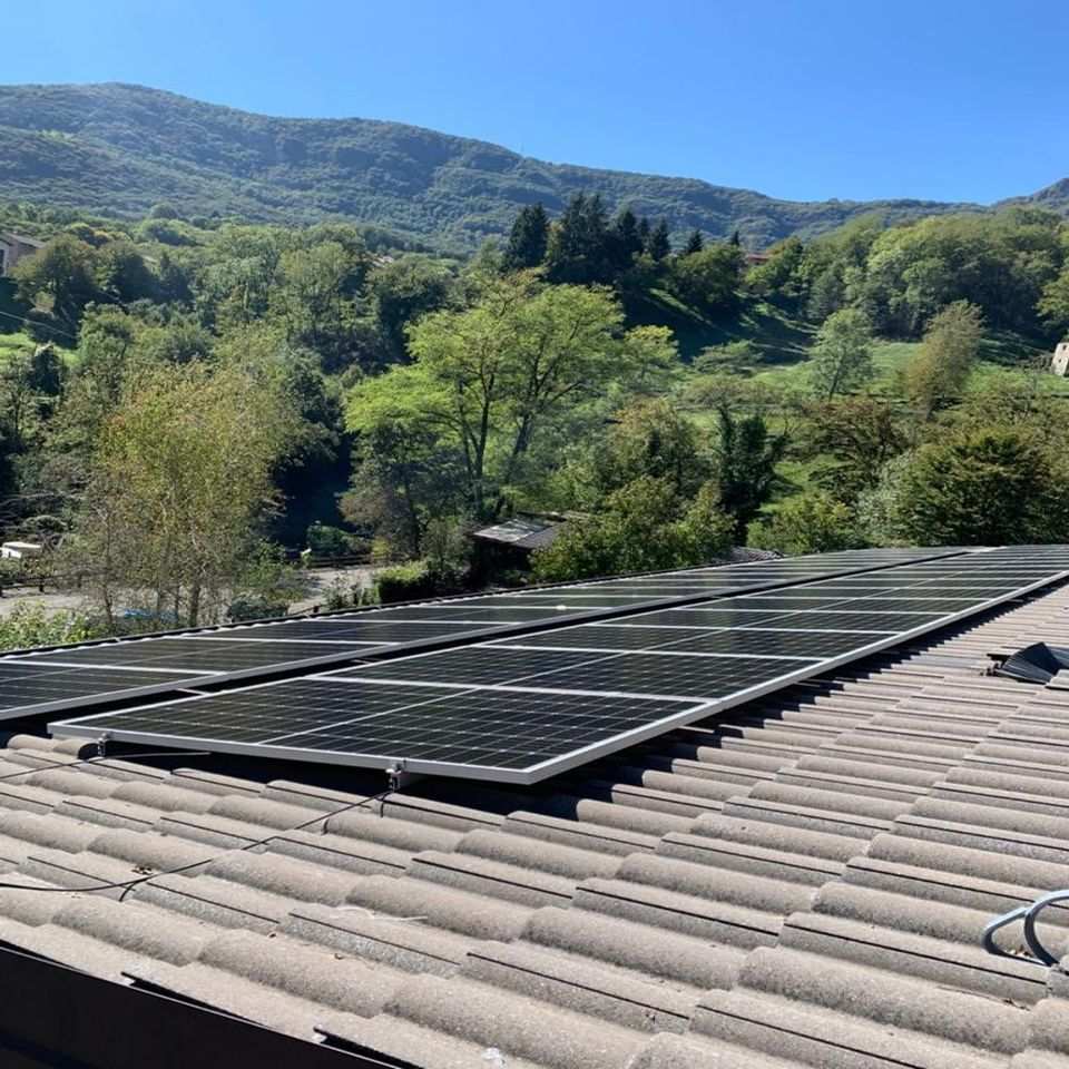 montaggio impianto solare per agriturismo