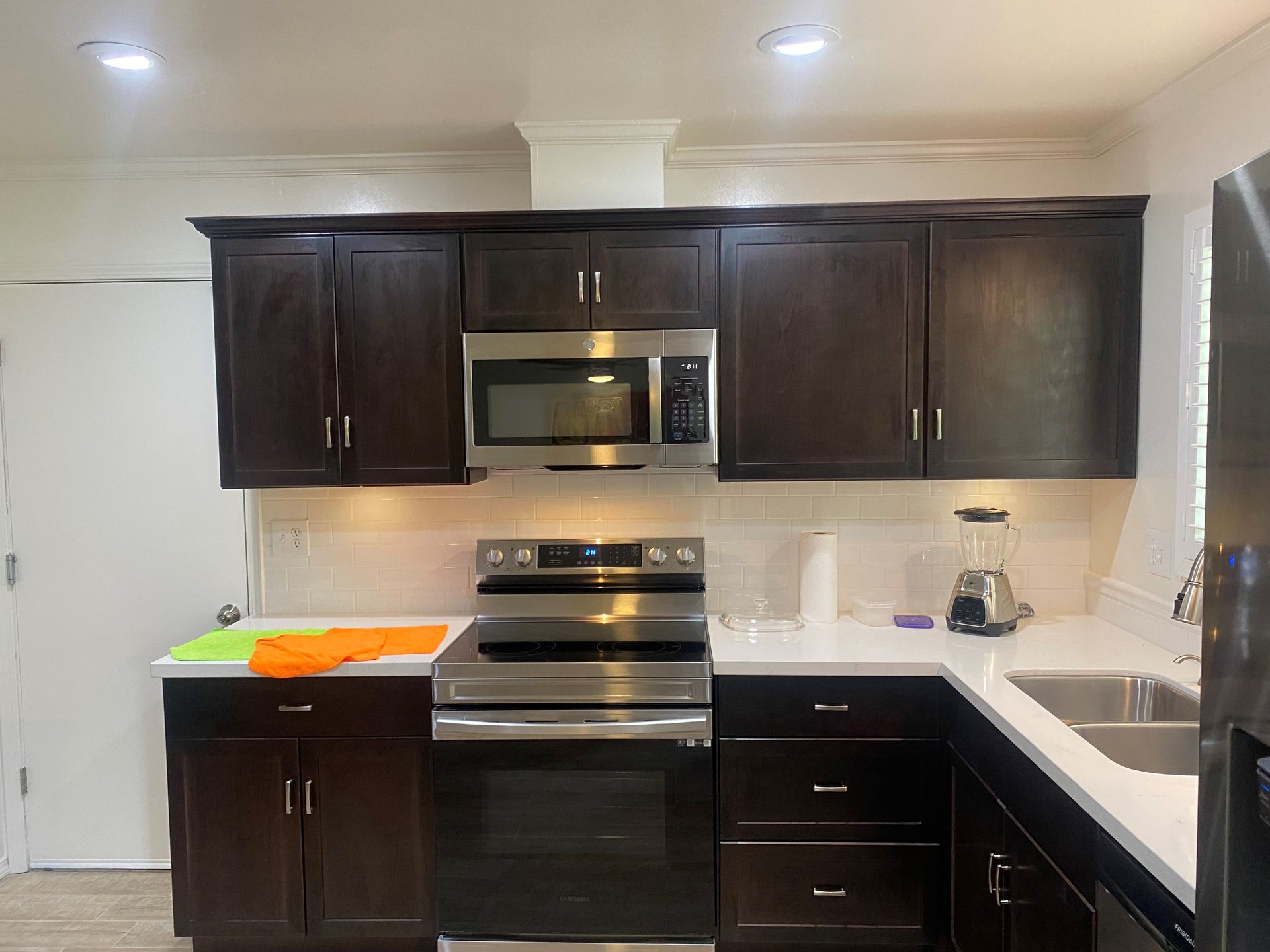 Kitchen Cabinet With Oven — Bakersfield, CA — Pioneer Construction Company