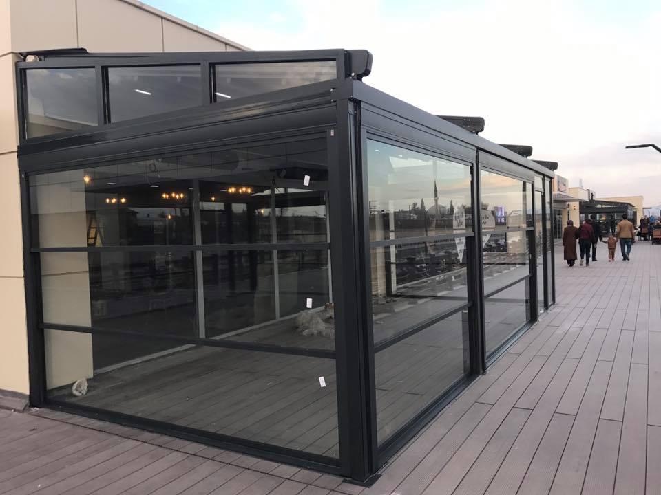 Guillotine glass systemer