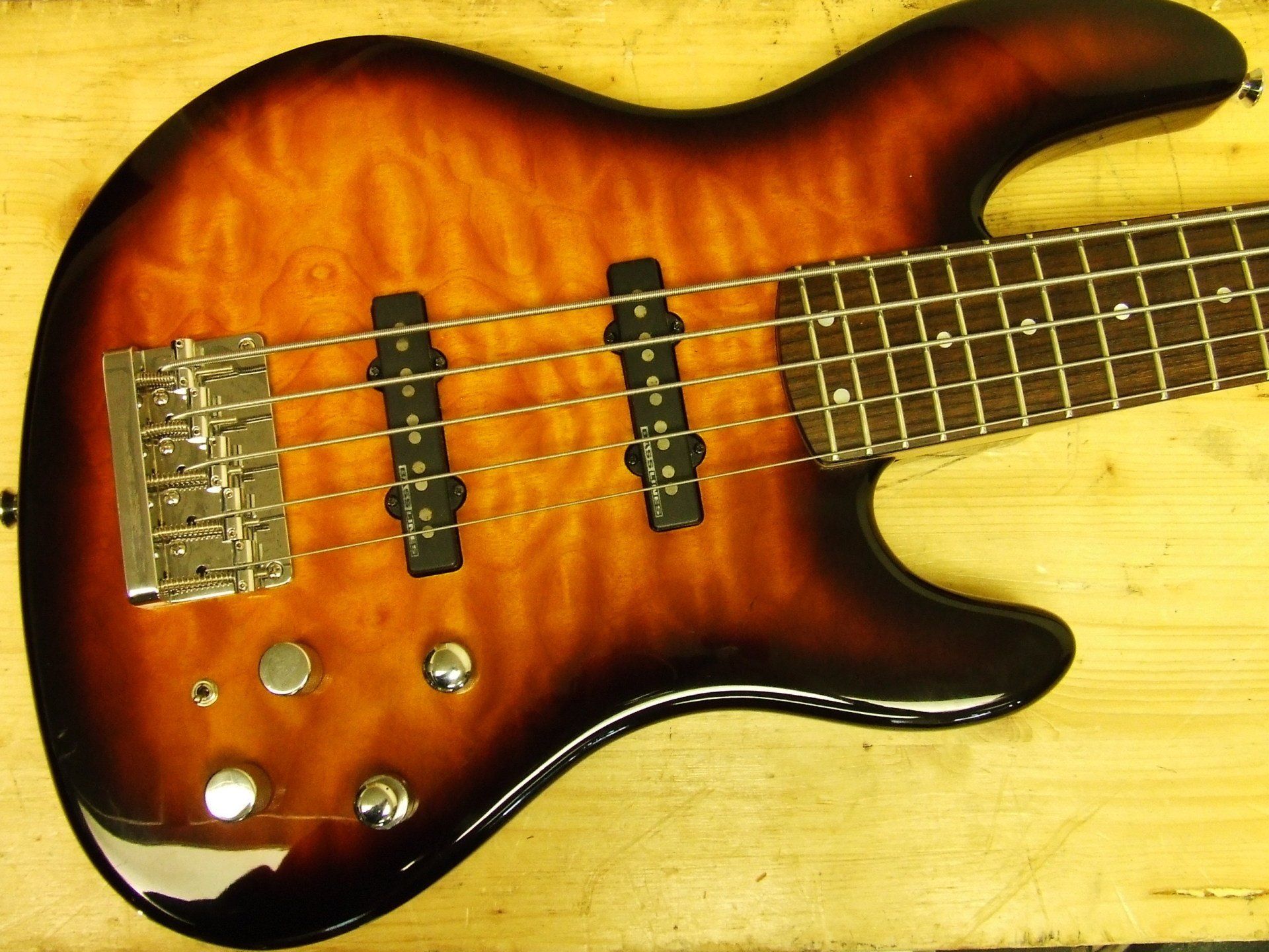 Sound Factory Dublin, Guitar Luthier, Setup, Repairs.