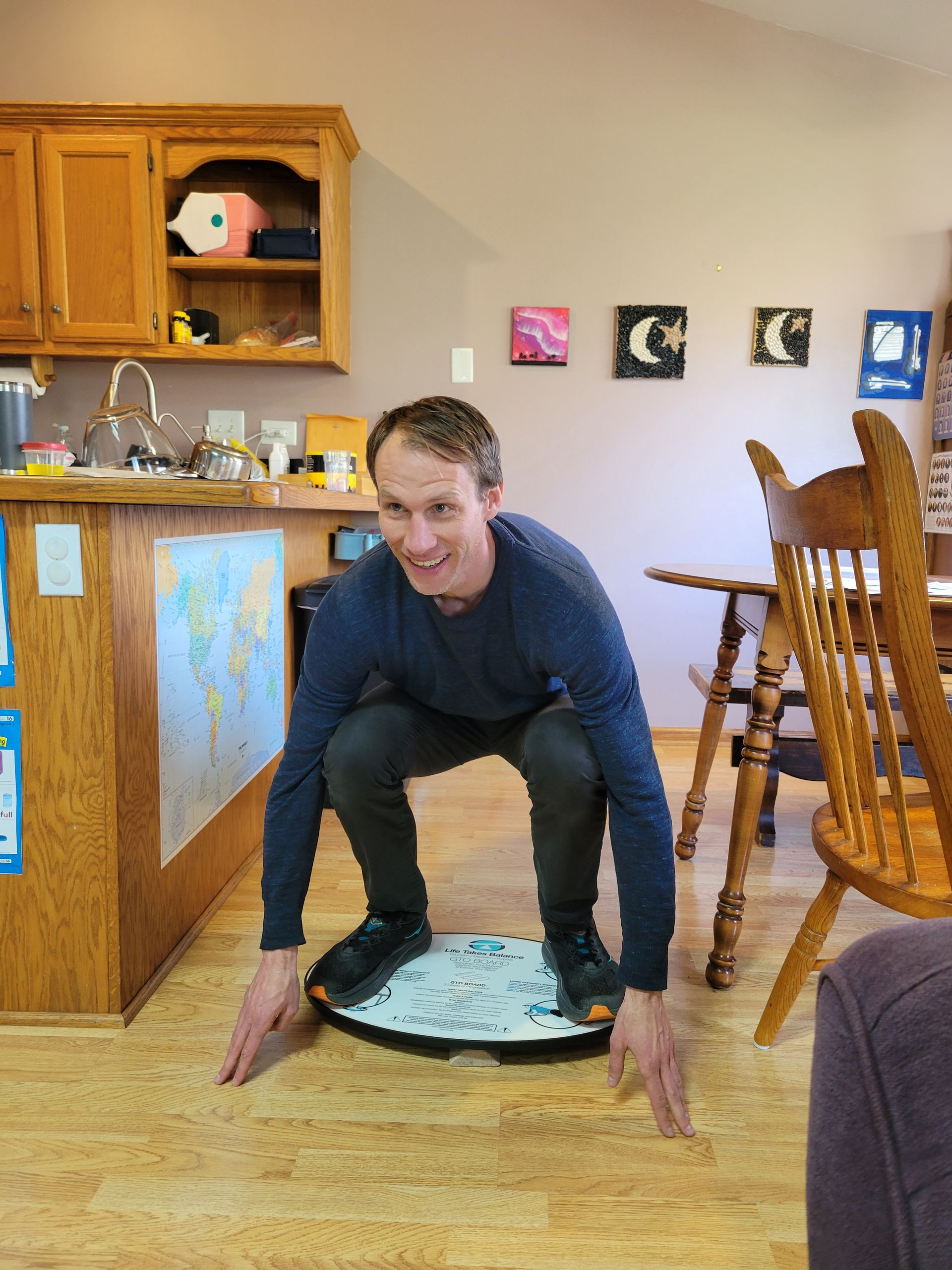 GTO Balance Board full squat activity