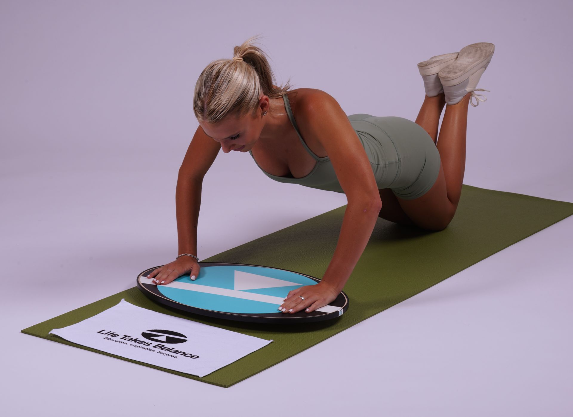 GTO Board push-up on knees versus toes