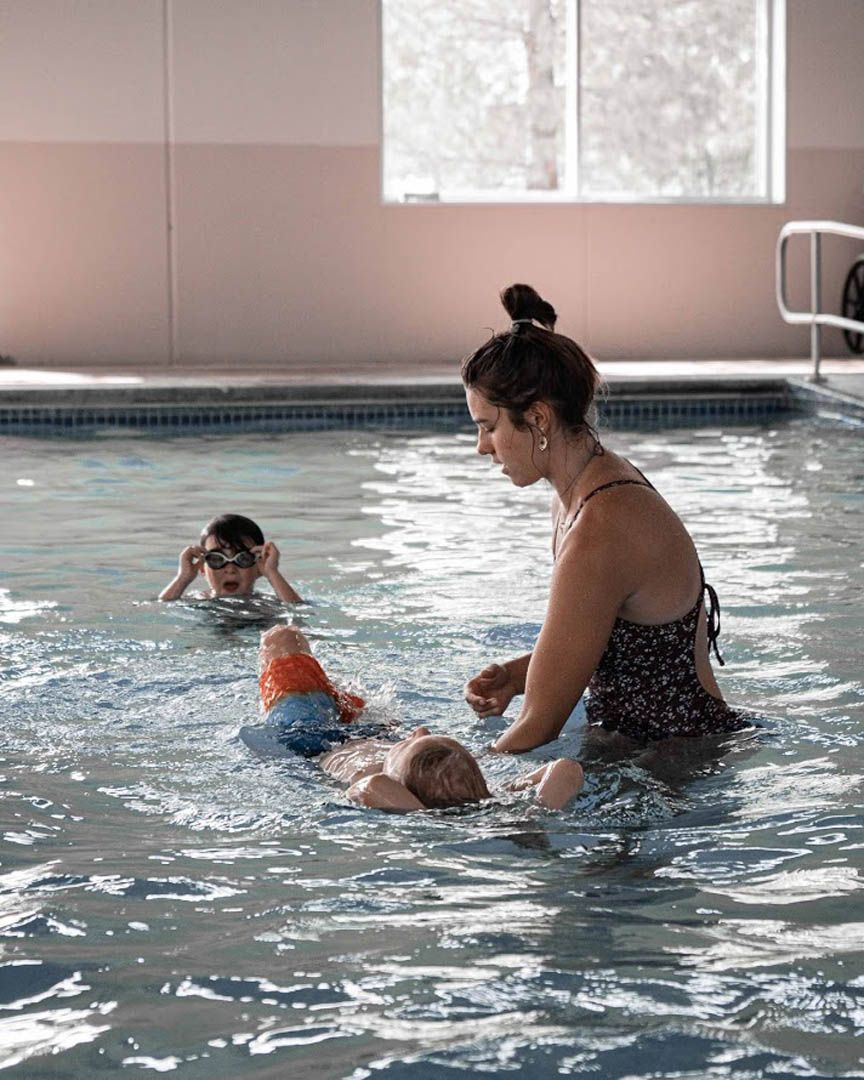 Swimming lesson with Trainer