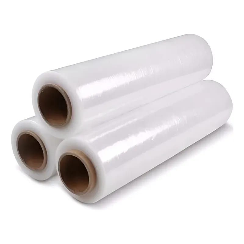 Tres rollos de film estirable de plástico transparente.