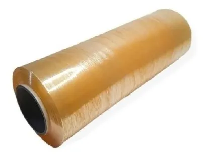 Dos rollos de film estirable de color amarillo, uno en posición vertical y otro de lado, sobre un fondo blanco.