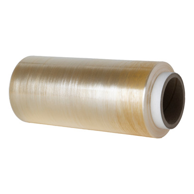 Rollo de film estirable de plástico transparente.