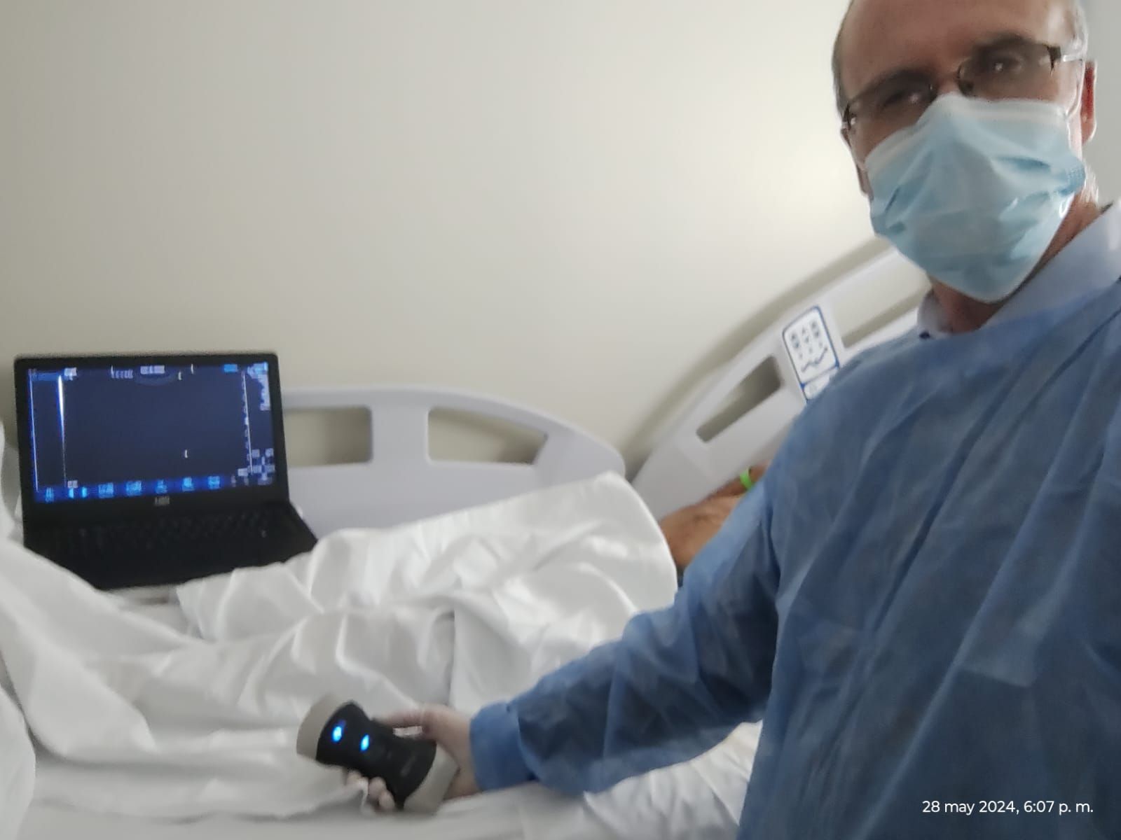 Dr. Carlos R. Colombres