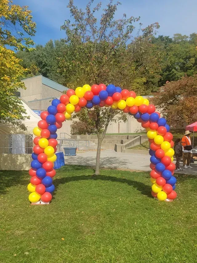 Balloon Arches, Columns and Theme Decor