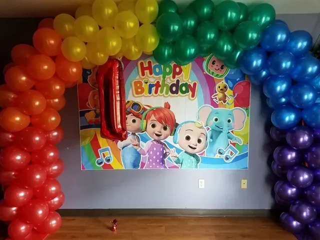 Balloon Arches, Columns and Theme Decor