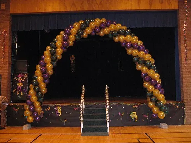 Balloon Arches, Columns and Theme Decor
