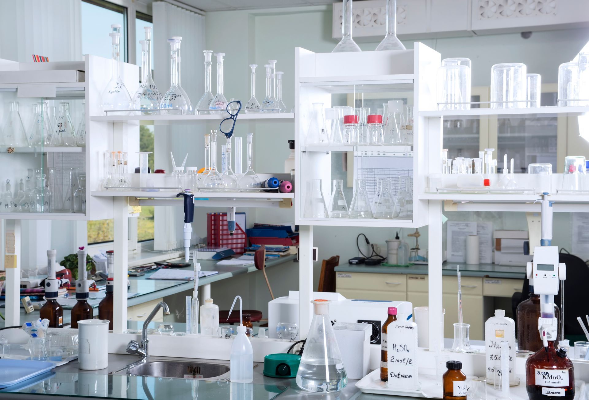 Laboratory Instrument Selection: A Comprehensive Guide to Lab Asset Procurement