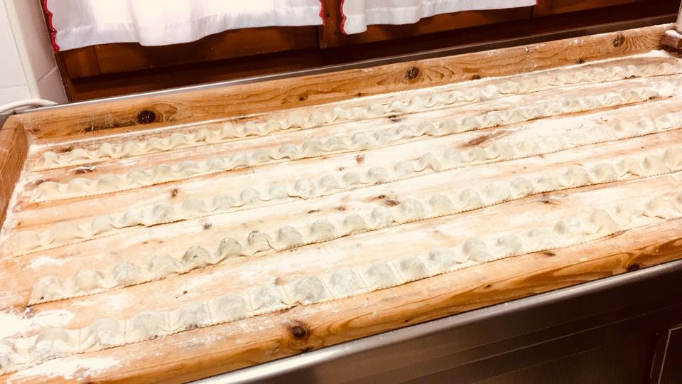 tordelli pronti per essere tagliati