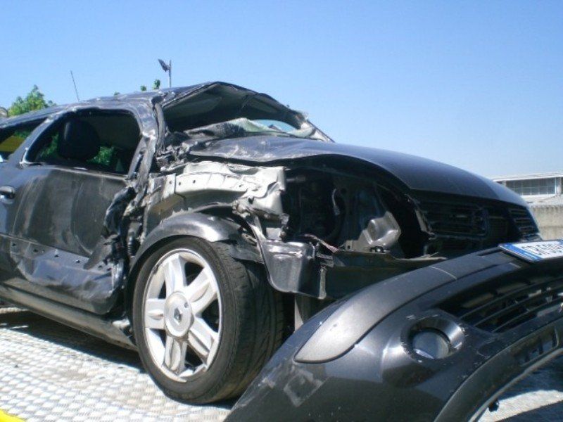 Auto incidentate in riparazione presso una carrozzeria