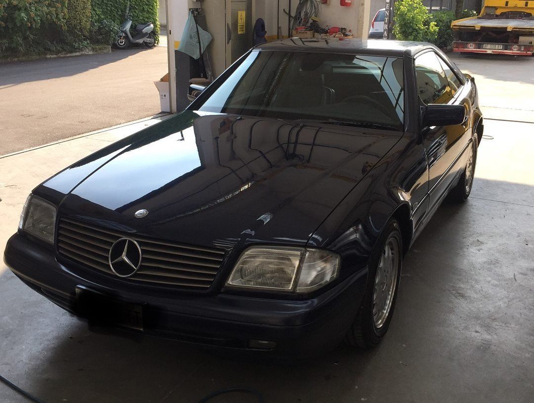 Restauro vettura d'epoca - modello Mercedes SL