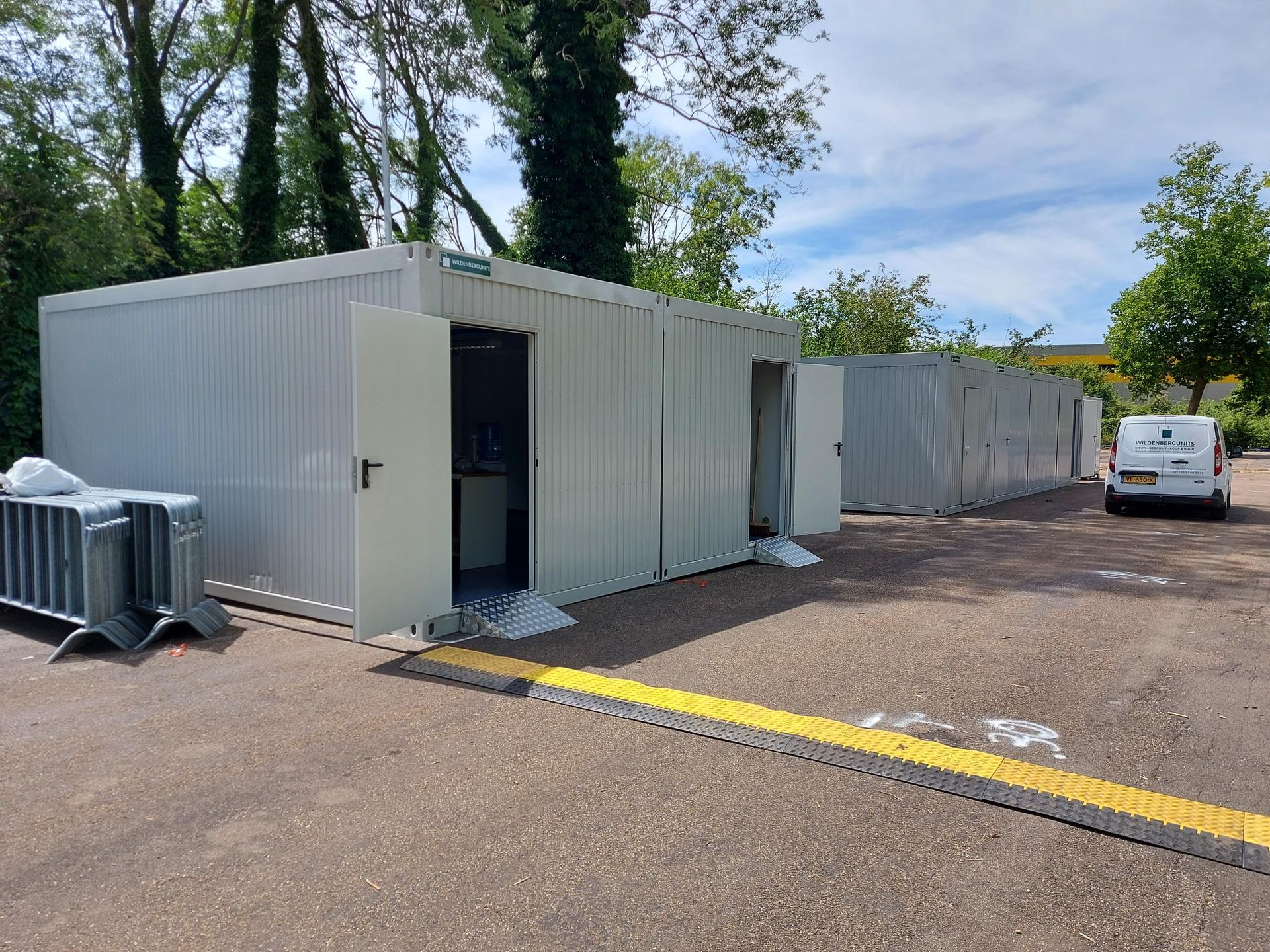 9 units geplaatst voor corona teststraat in Eindhoven