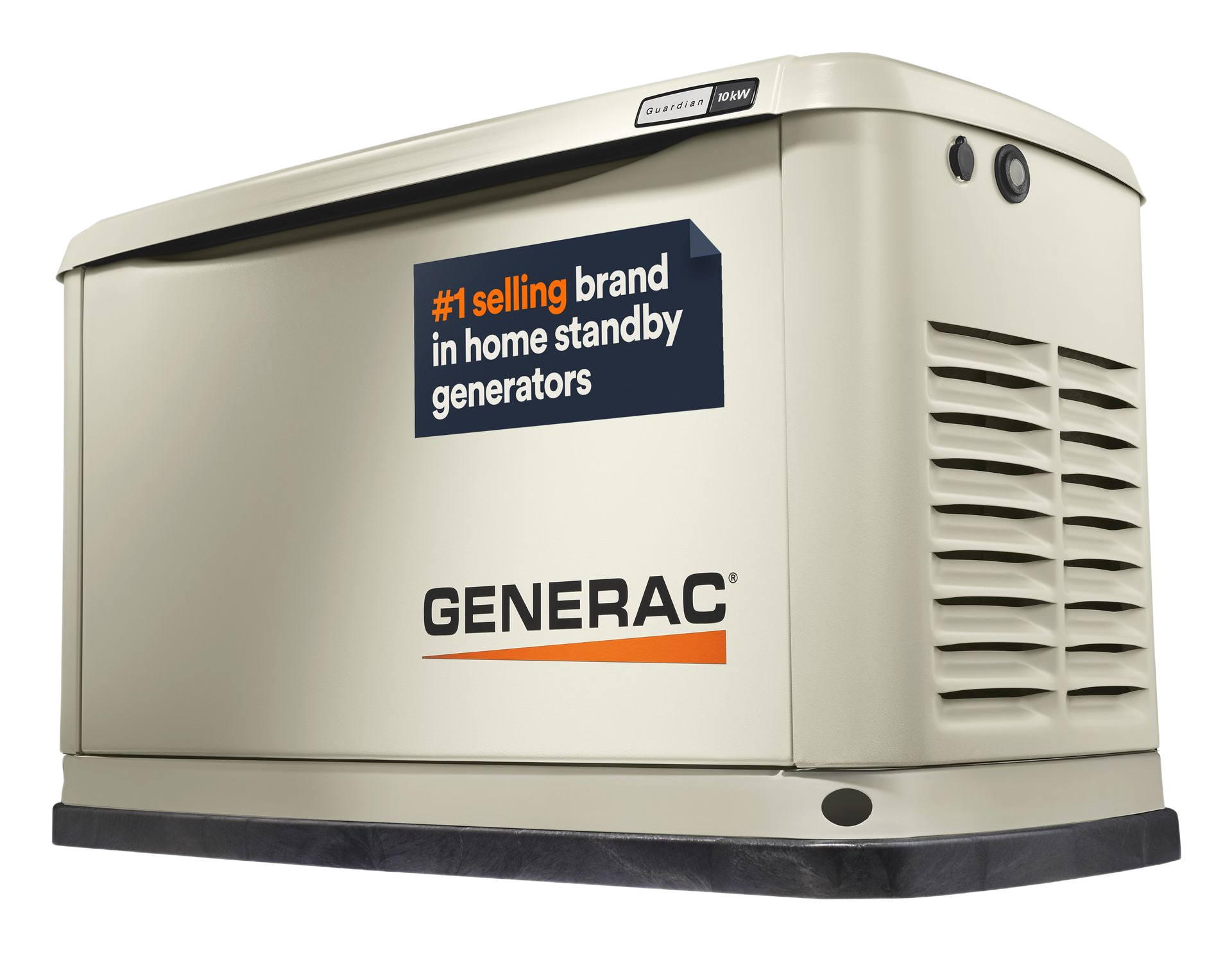 Un générateur de secours domestique Generac de couleur crème avec une étiquette marketing noire sur le côté, isolé sur fond blanc.